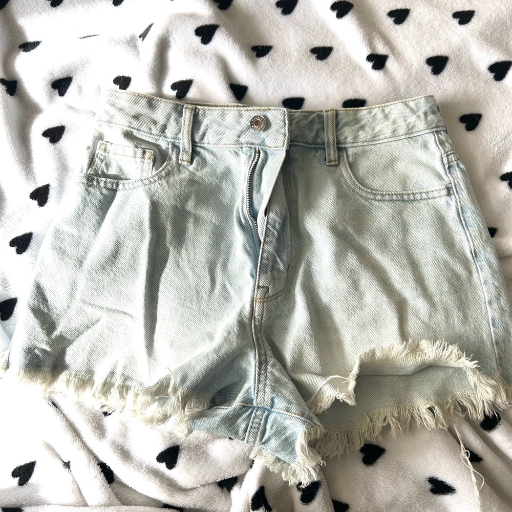 pacsun light blue woman jean shorts, size 27